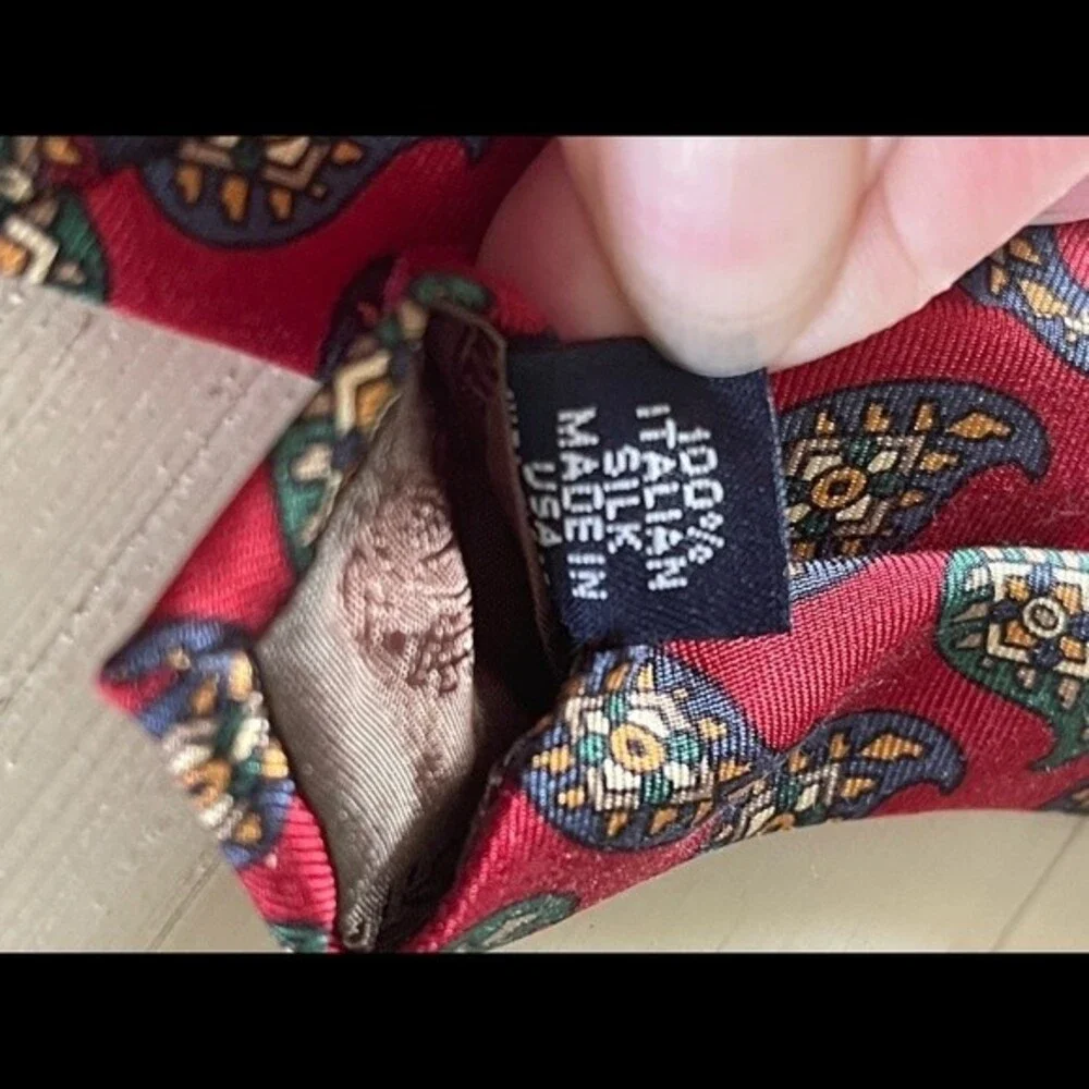 Tommy Hilfiger Y2K Silk Tie Navy  Paisley Red Green and Gold 🎶